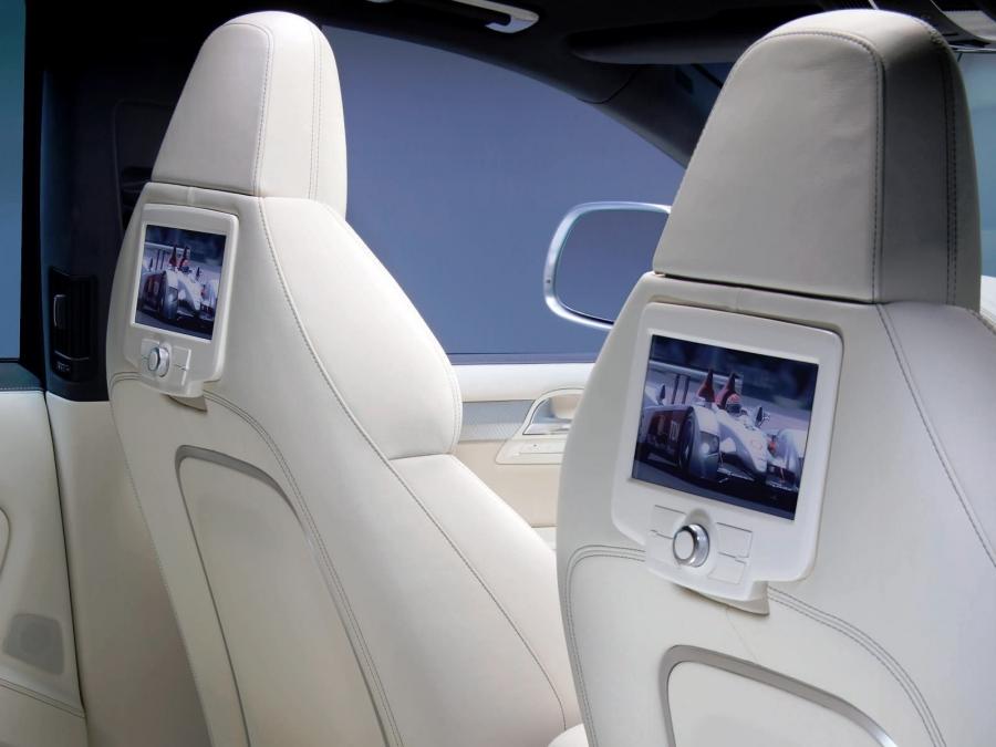 Интерьер Audi Q7 V12 TDI BlueTec Concept (4L) 2007 года  (фото 27 из 42)
